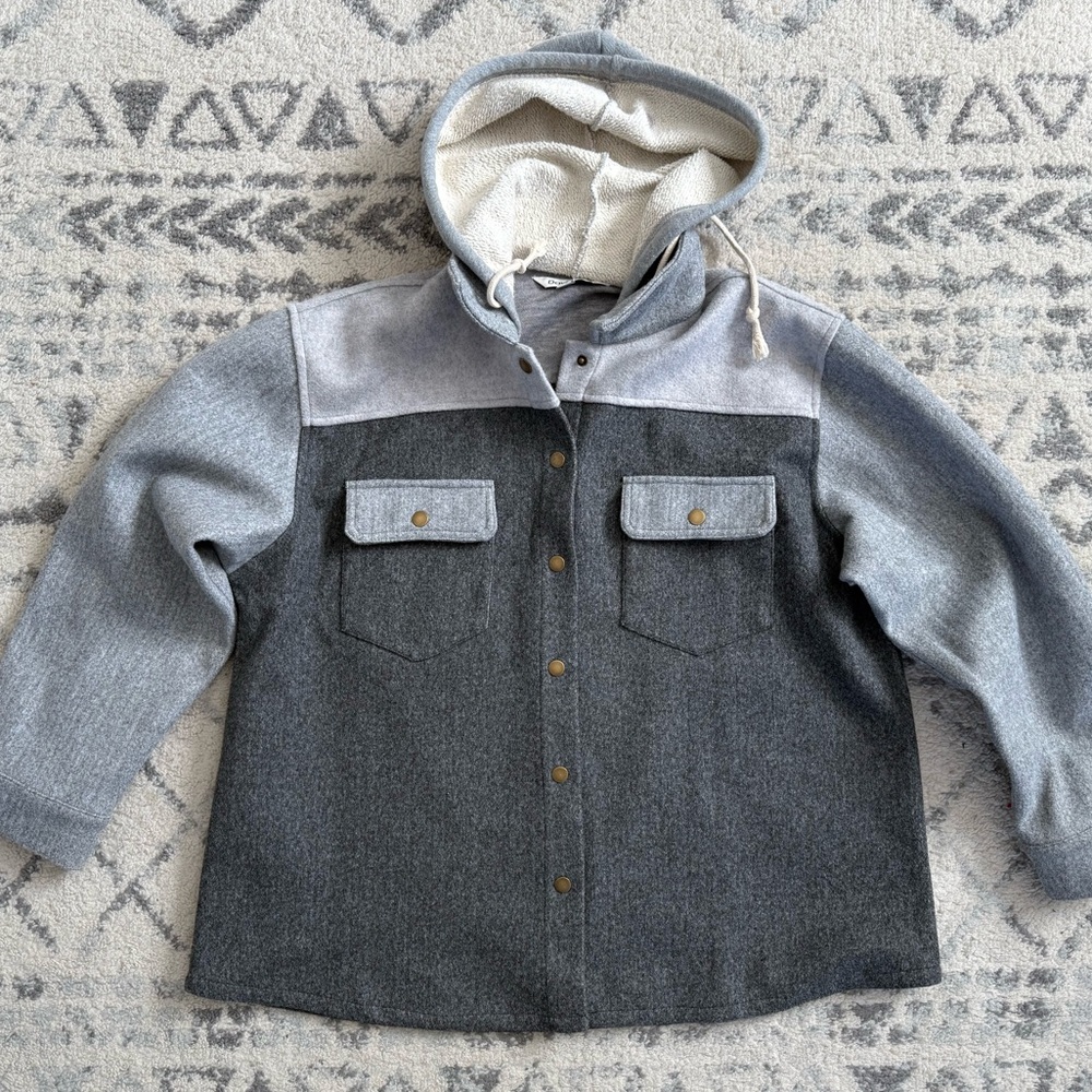 Davi & Dani Women’s Button Up Hooded Jacket - Large